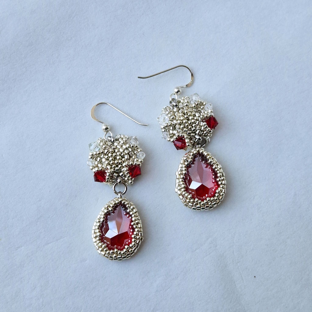 Silver Flame -korvakorut